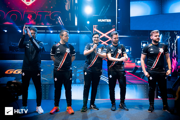 过微调站位 过微调站位