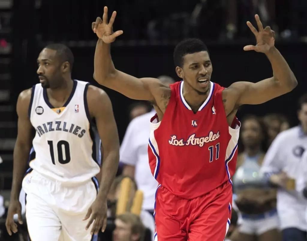 斜插抢身位 斜插抢身位